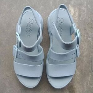 Skechers Luke Foamies D'Lites 2.0 Style Icon Wedge Sandal Women's Size 8🌴